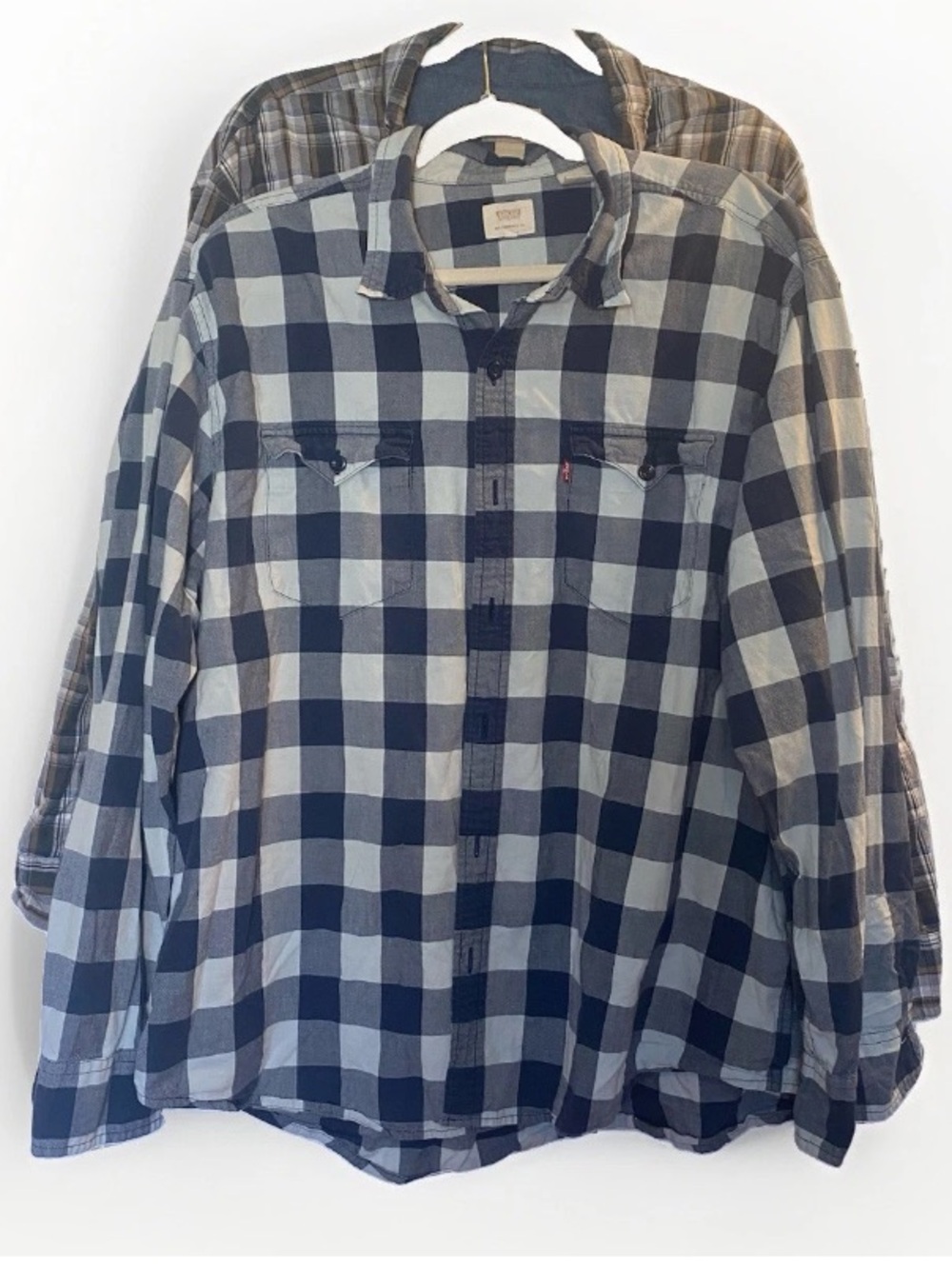 Lot Of 2 Men’s 2xl Shirts Blue Plaid Flannel Long Sleeve Button Up Casual Levi's